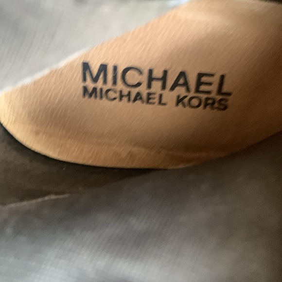 Michael Michael Kors, suede boots, owned. - Picture 4 of 10